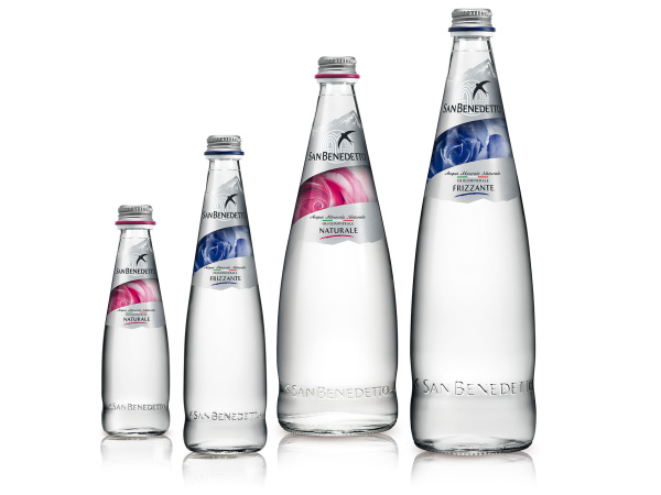 AGUA MINERAL con gas SAN BENEDETTO VIDRIO 750ML.